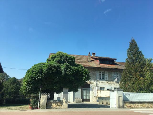 Maison vente à Nantua, Condamine