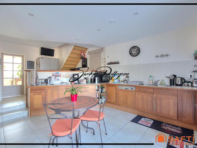 Maison vente à Saint-Martin-de-Coux, Charente-Maritime