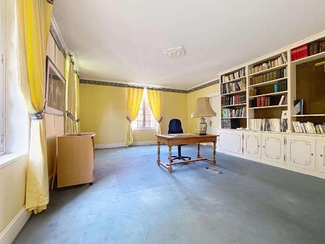 Maison vente à Lisieux, Normandie