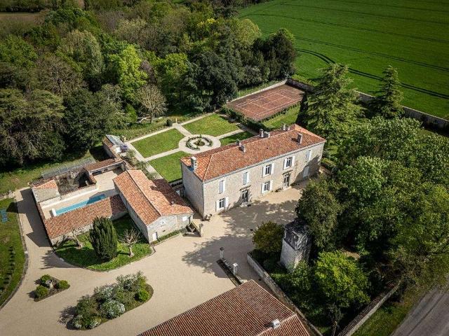 Maison vente à Fontenay-le-Comte, Fontenay-le-comte