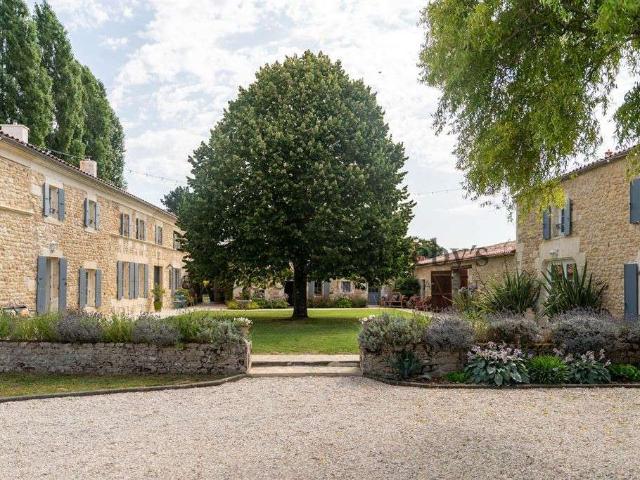 Maison vente à Rochefort, La Gripperie-saint-symphorien