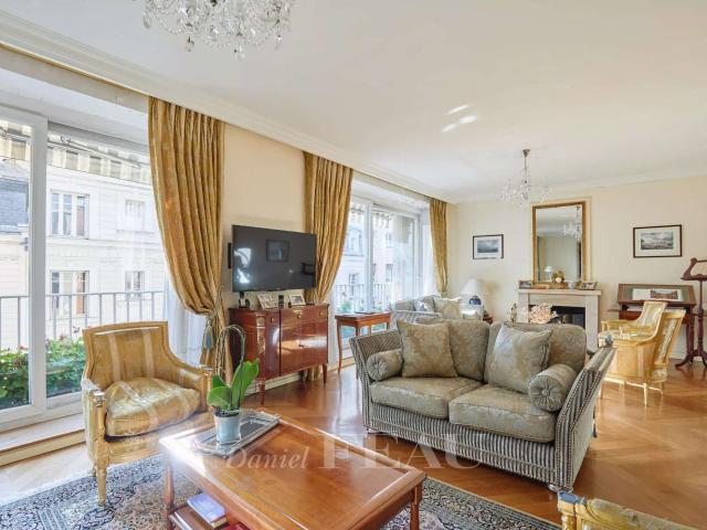 Maison vente à Paris, Île-de-France