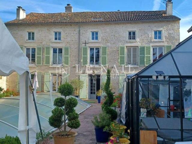 Maison vente à Montmorillon, Nouvelle-Aquitaine