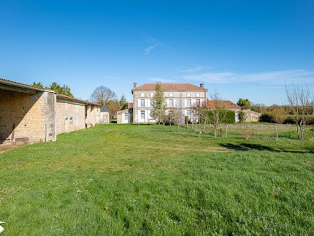 Maison vente à Saint-Jean-d'Angély, Matha