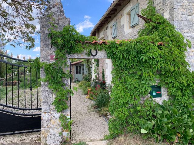 Maison vente à Confolens, Poursac