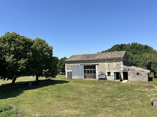 Maison vente à Montmorillon, Champagné-le-sec