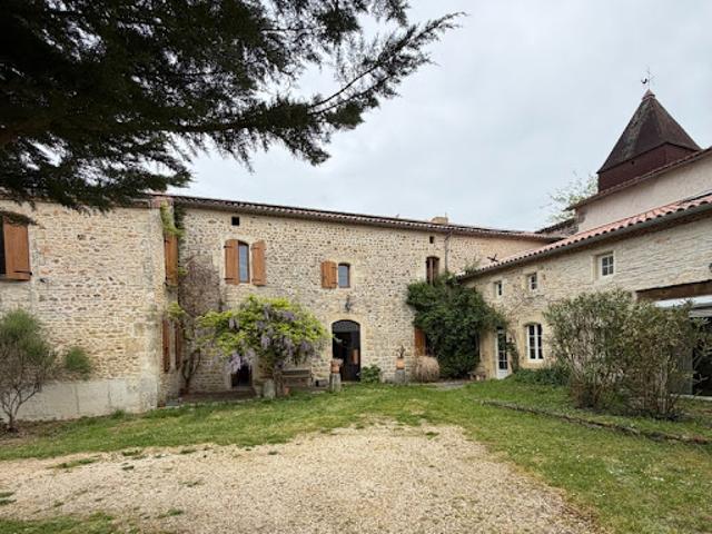 Maison vente à Confolens, La Tâche