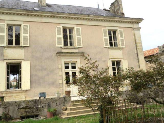 Maison vente à Fontenay-le-Comte, Fontenay-le-comte