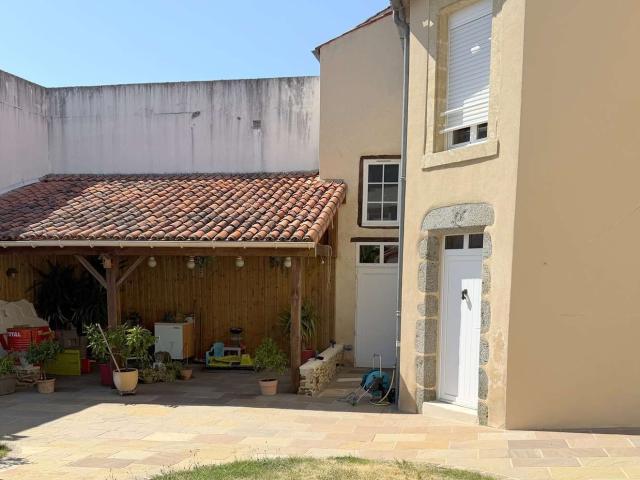Maison vente à La Châtaigneraie, Vendée