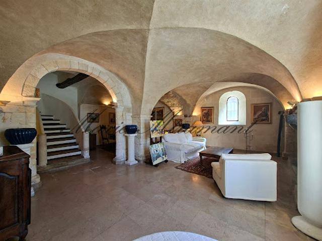 Maison vente à Apt, Ménerbes