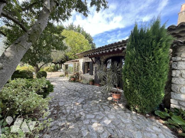 Maison vente à La Garde-adhémar, Drôme