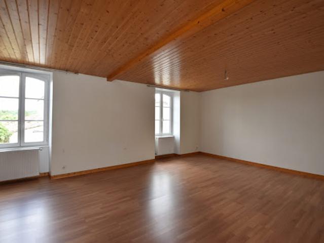 Maison vente à Le Pinier, Montbron