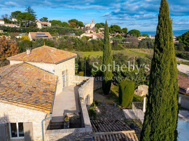 Maison vente à Avignon, Châteauneuf-de-gadagne