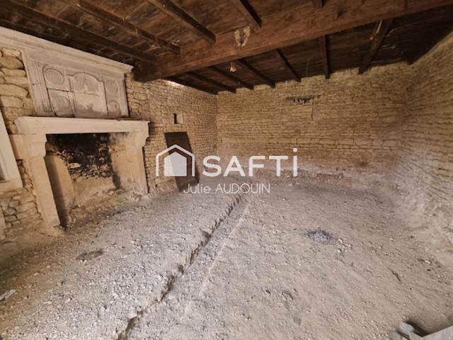 Maison vente à Saint-Jean-d'Angély, Saint-pierre-de-juillers