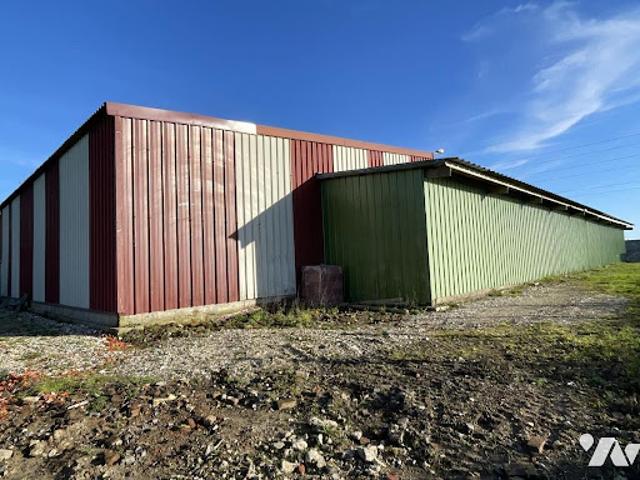Local Commercial vente à Abbeville, Woincourt