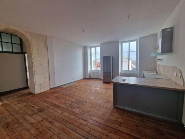 Maison vente à Saint-Jean-d'Angély, Saint-jean-d'angély