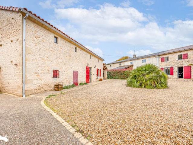 Maison vente à Niort, Clussais-la-pommeraie