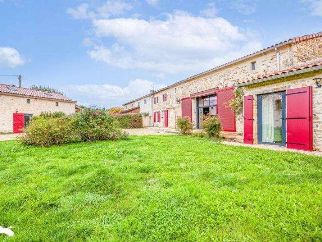 Maison vente à Niort, Clussais-la-pommeraie