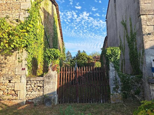 Maison vente à Confolens, Cellefrouin