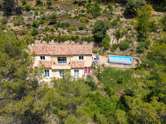 Maison vente à Arrondissement de Toulon, Belgentier