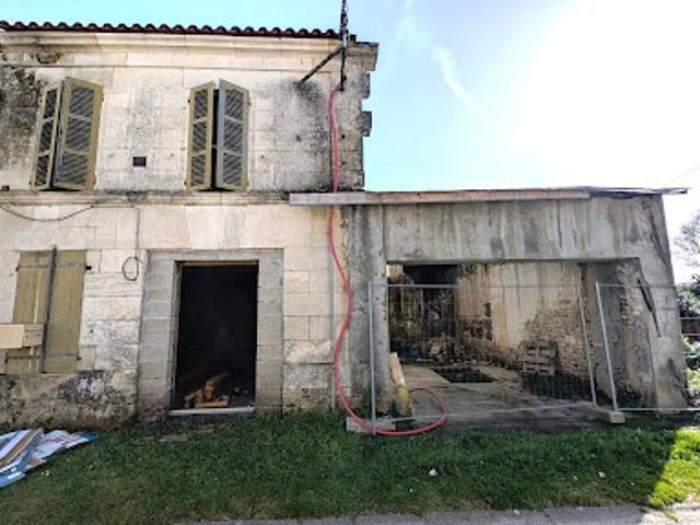 Maison vente à Jonzac, Jarnac-champagne