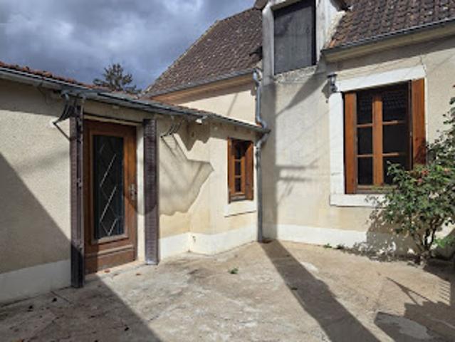 Maison vente à Saint-Amand-Montrond, La Celle