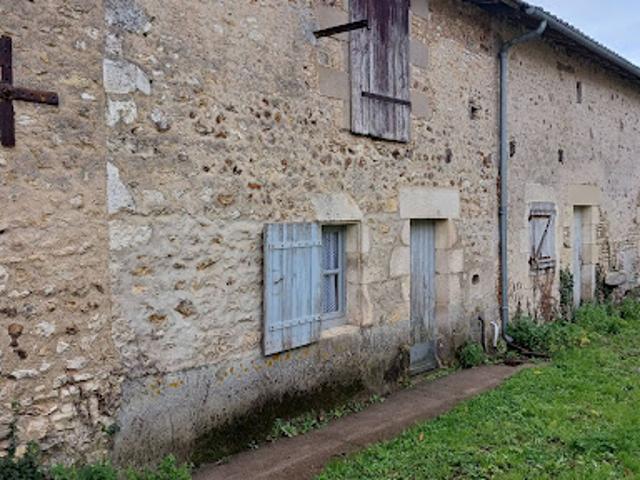 Ferme vente à Montmorillon, Saint-secondin