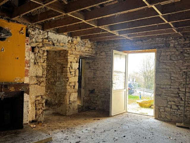 Maison vente à Confolens, Chassiecq