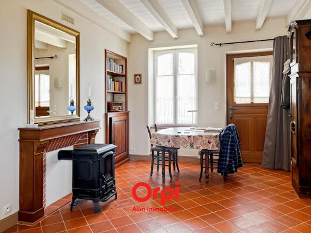 Maison vente à Montluçon, Bézenet
