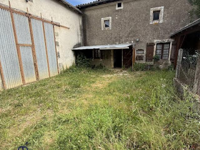 Maison vente à Confolens, Vitrac-saint-vincent
