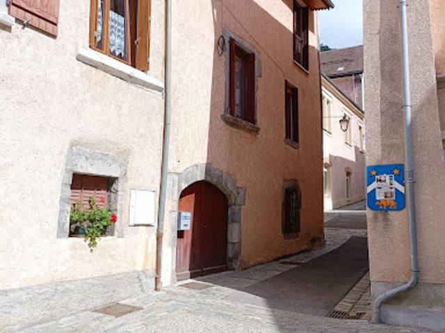 Maison vente à Saint-Roch, Corps