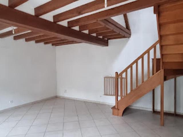 Maison vente à Sens, Champigny