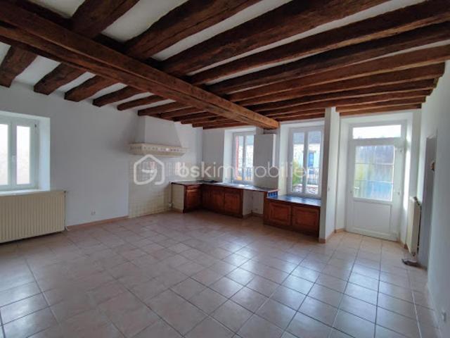Maison vente à Sens, Voisines