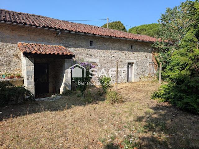 Maison vente à Confolens, Bioussac