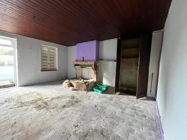 Maison vente à Saint-Amand-Montrond, Ainay-le-vieil