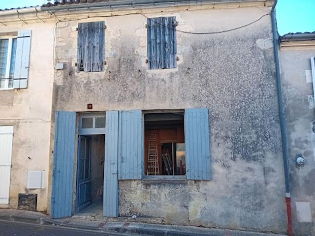 Maison vente à Cité La Cave, Blaye