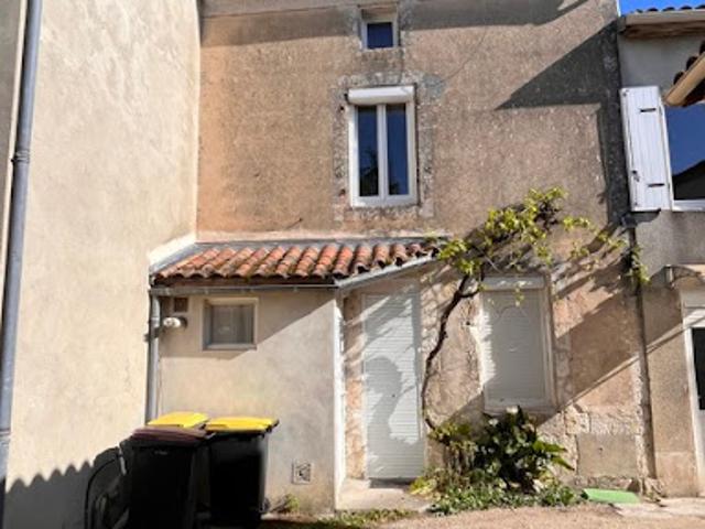 Maison vente à Angoulême, La Couronne