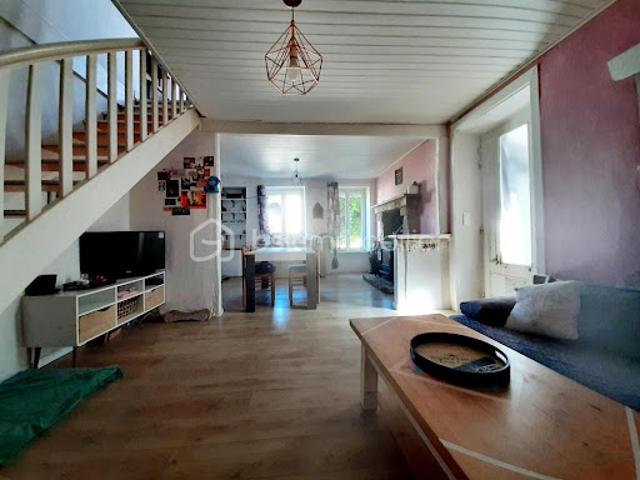 Maison vente à Rochechouart, Saint-martin-de-jussac
