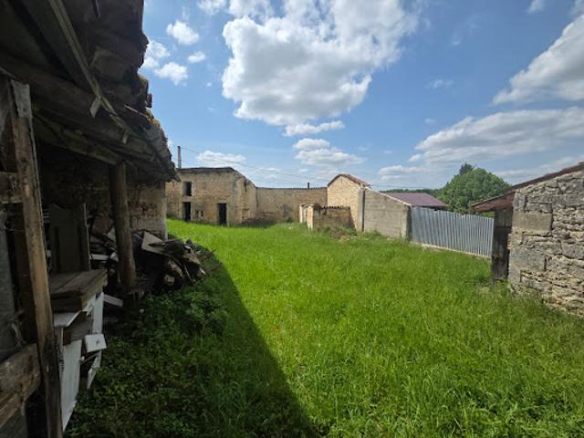 Maison vente à Saint-Surin, Châteauneuf-sur-Charente