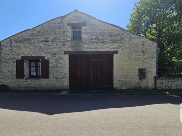 Maison vente à Confolens, Ebréon
