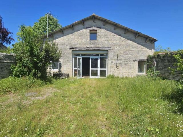 Maison vente à Confolens, Ebréon