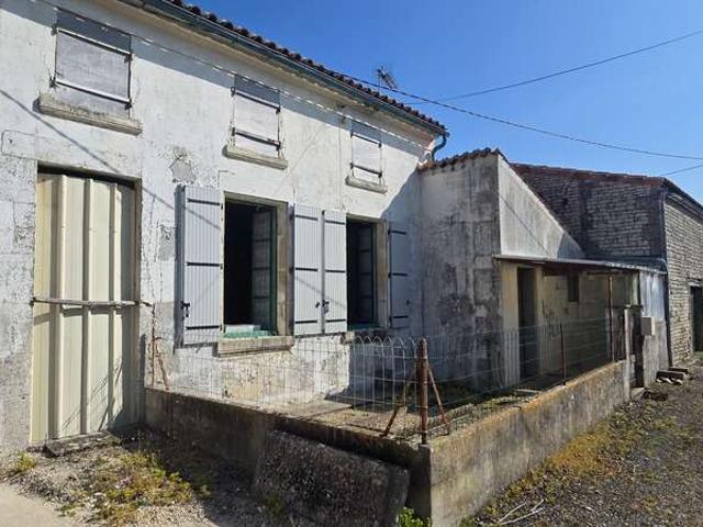 Maison vente à Saint-Jean-d'Angély, La Brousse