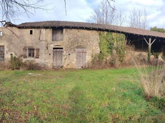 Maison vente à Confolens, La Magdeleine
