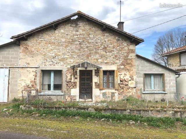 Maison vente à Confolens, Manot