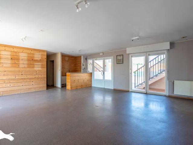 Maison vente à La Novette, Le Tâtre