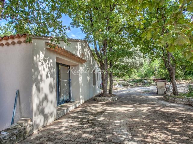 Maison vente à Apt, Ménerbes