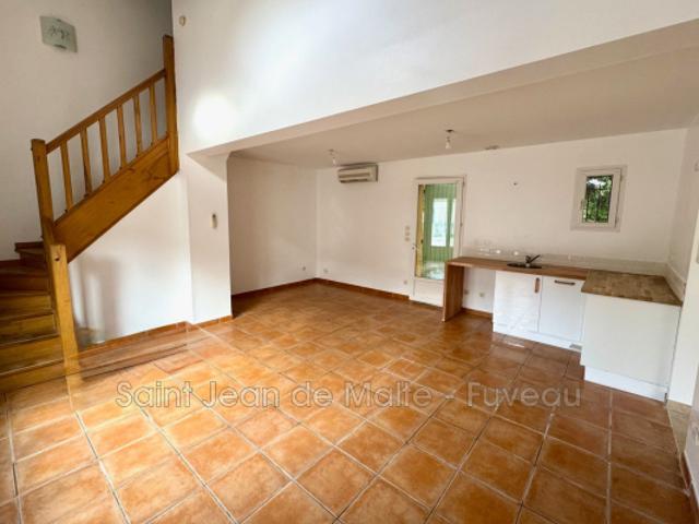 Maison vente à Aix-en-Provence, Trets