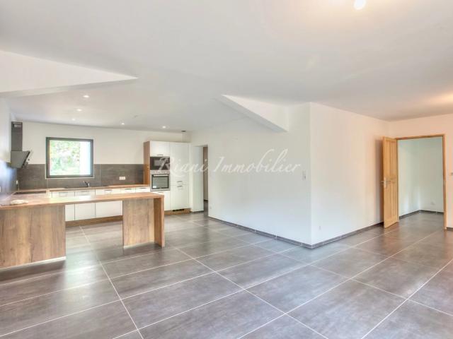 Maison vente à Apt, Ménerbes