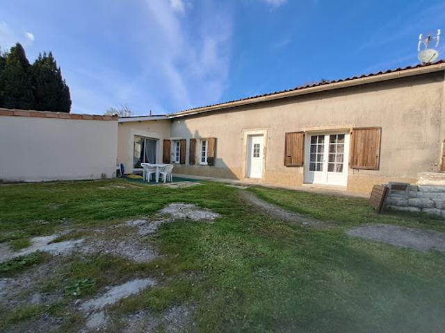 Maison vente à Saintes