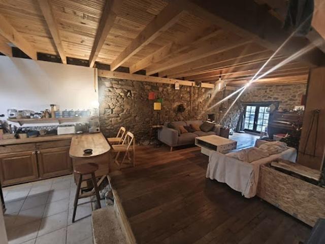 Maison vente à Chatâin Besson, Écuras